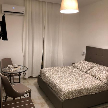 Antonietta De Pace Rooms By Napoli Milionaria B&B Bagian luar foto