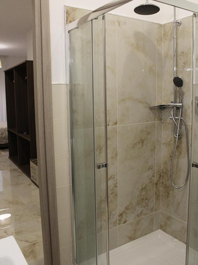 Antonietta De Pace Rooms By Napoli Milionaria B&B Bagian luar foto