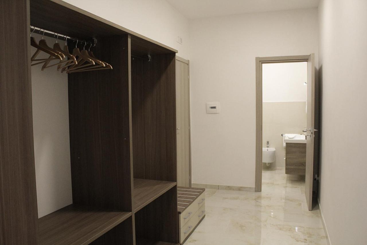 Antonietta De Pace Rooms By Napoli Milionaria B&B Bagian luar foto